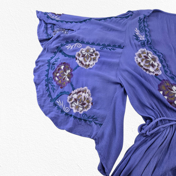 Free People Periwinkle Blue Embroidery Flutter Sleeve Boho Mini Dress Size Small - Picture 4 of 9